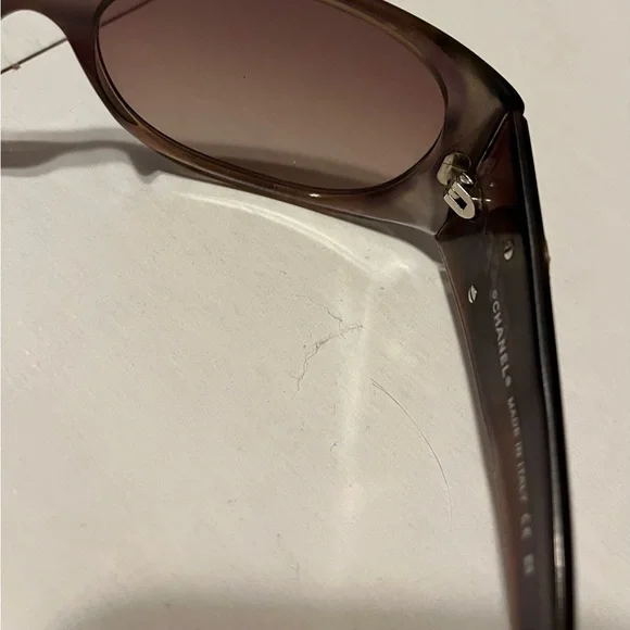 CHANEL 4017 Tortoise Pearl CC Sunglasses | 61□17 | $295 - Picture 6 of 12